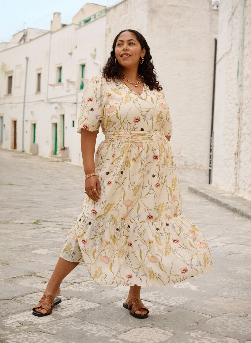 Midi-jurk met bloemen met een A-lijn vorm, Beige, Image image number 0