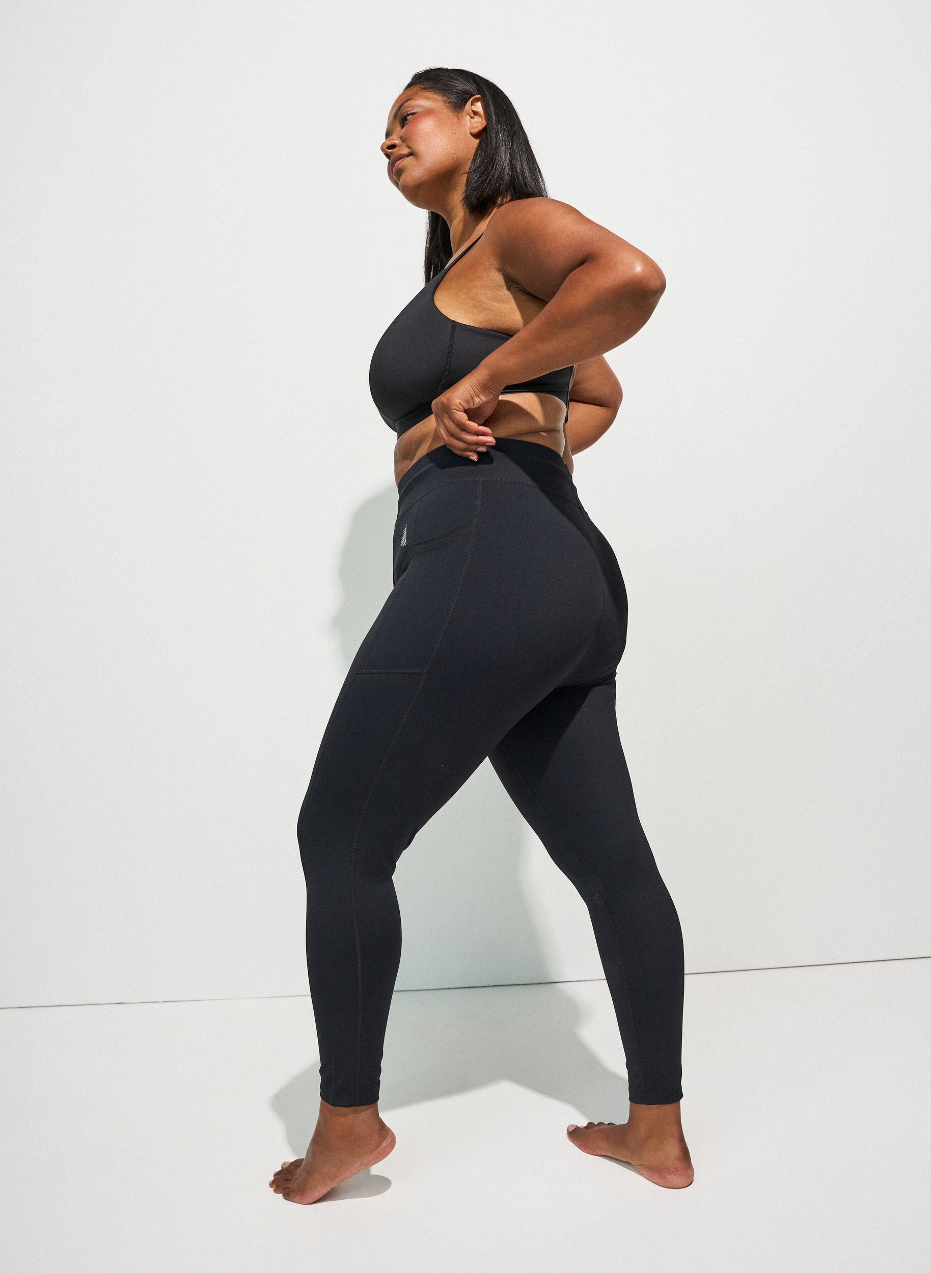 Zizzi7/8 training panty met zakken, Zwart, Model image number 2