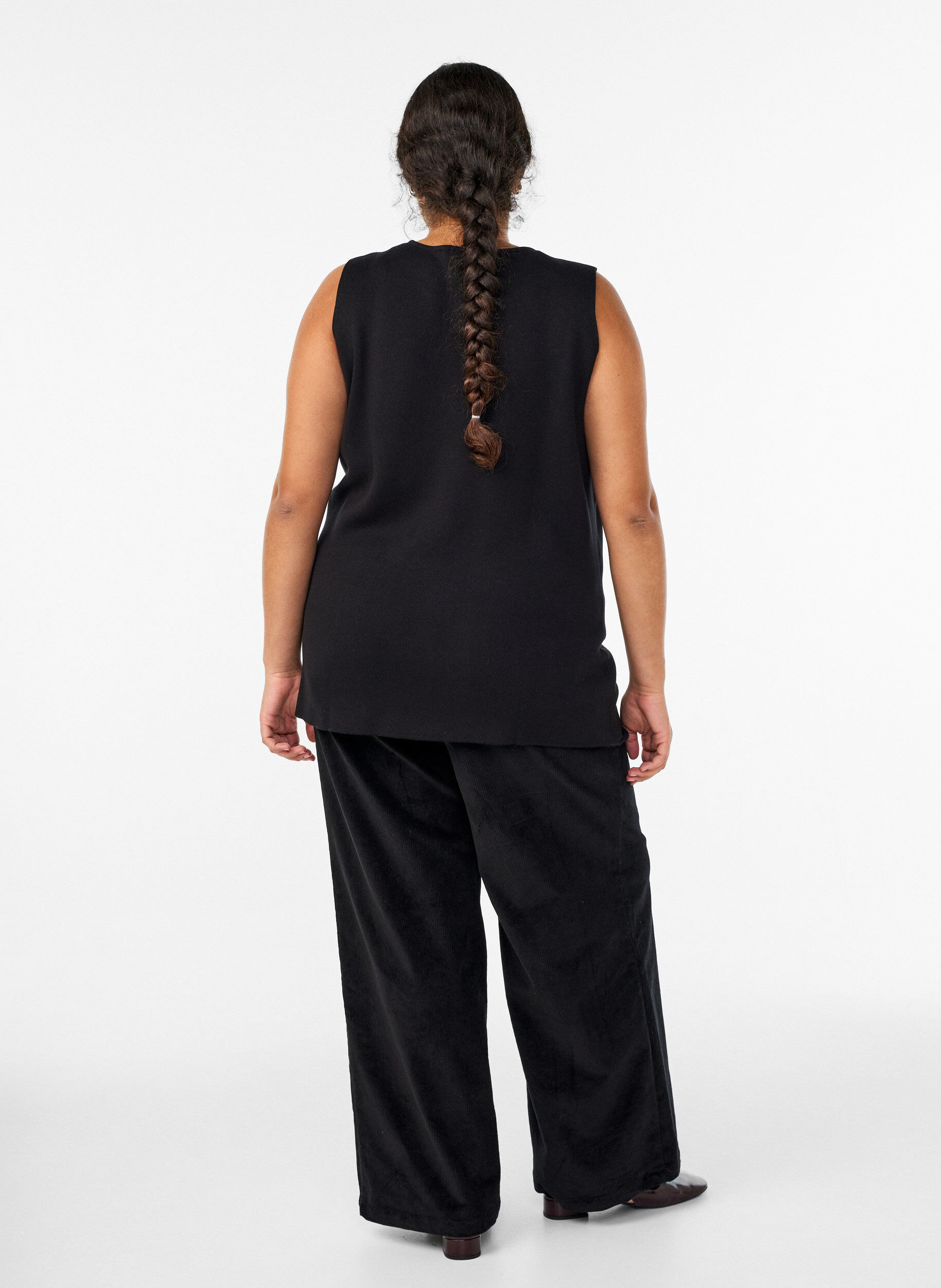 ZizziHoog getailleerde ribcord broek met wijde pijpen, Zwart, Model image number 1