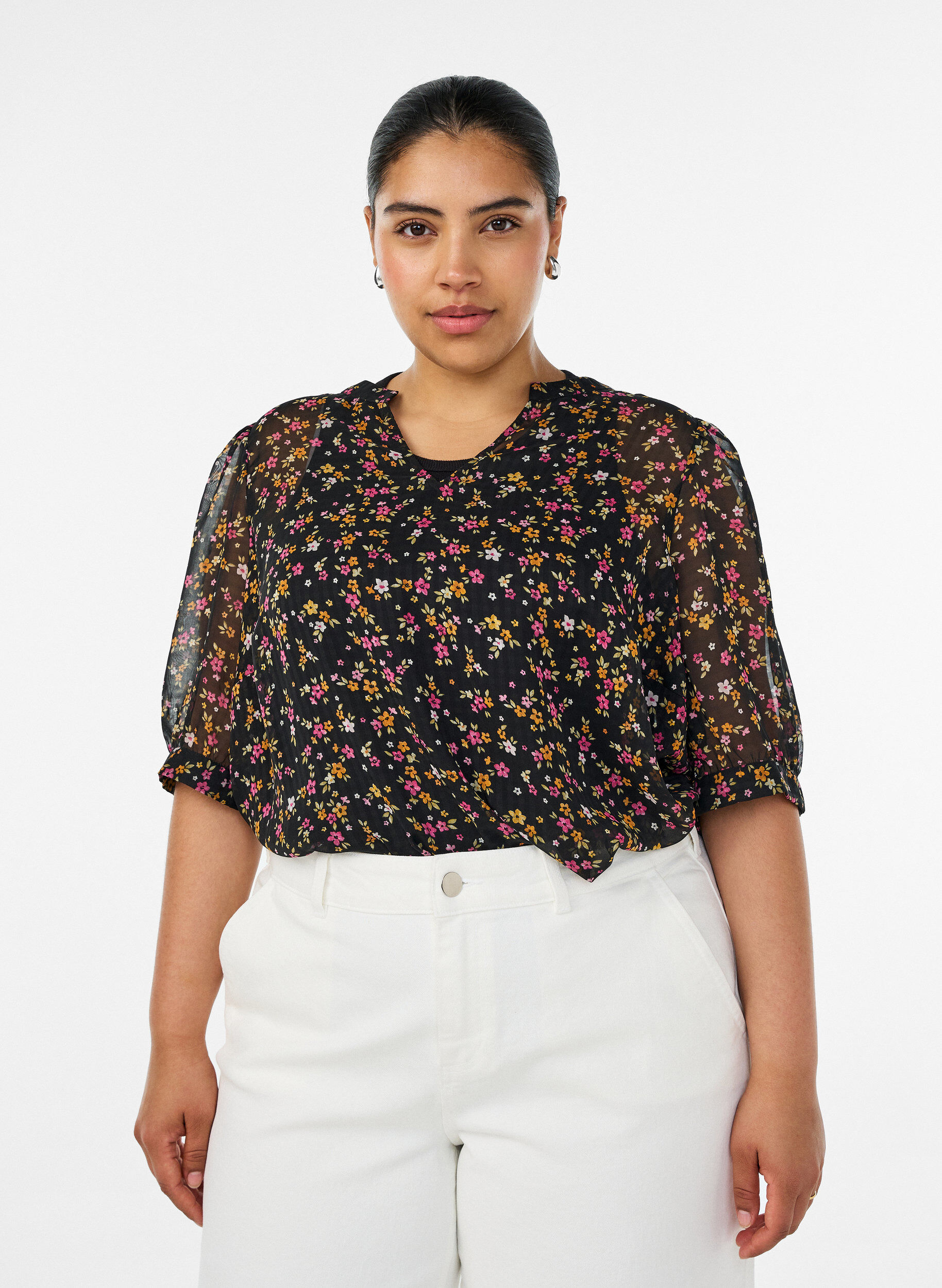 Blouse met bloemenprint en V-hals, Zwart, Model