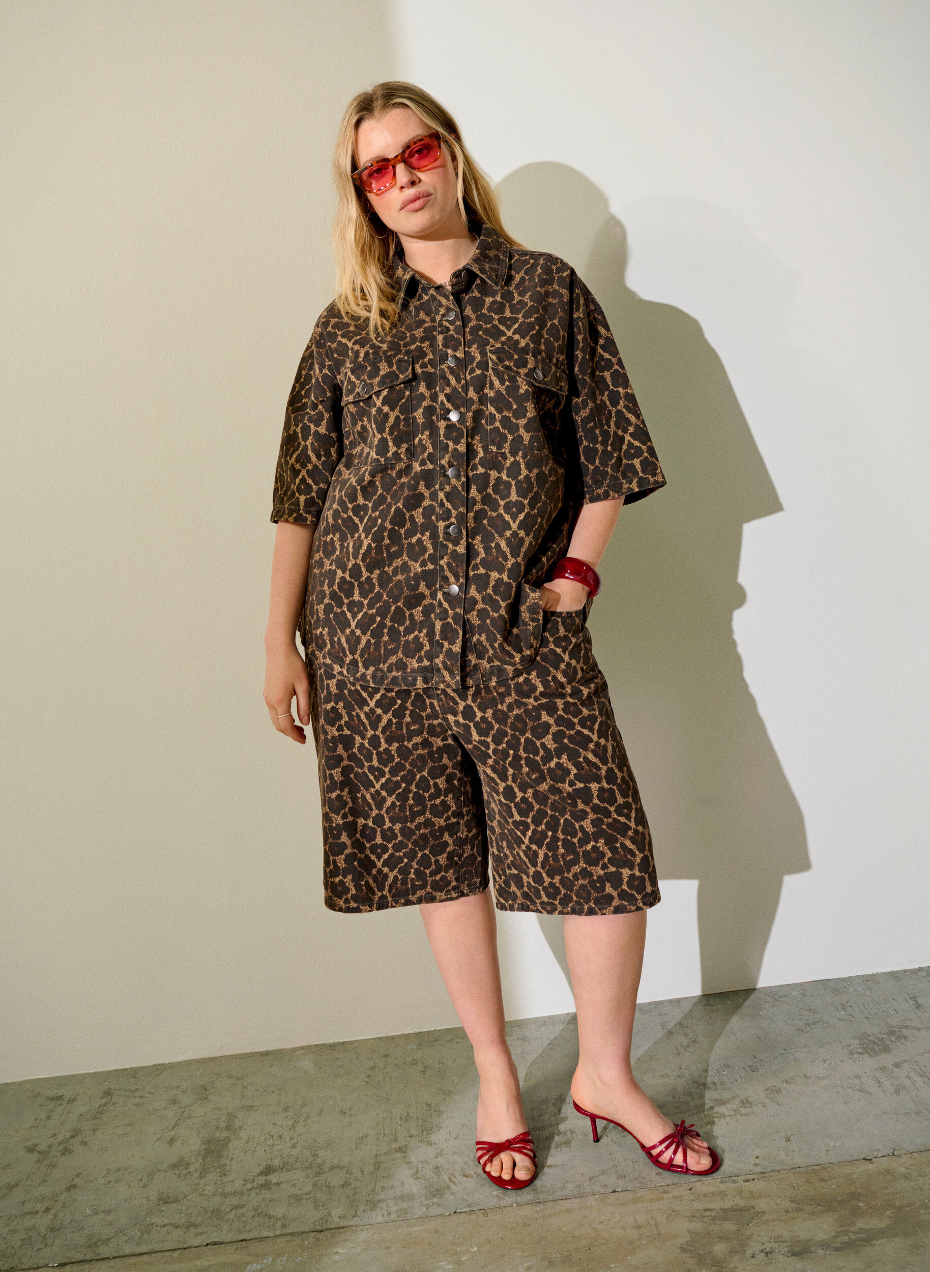 ZizziLuipaardprint denim bermuda shorts, Bruin, Image image number 0