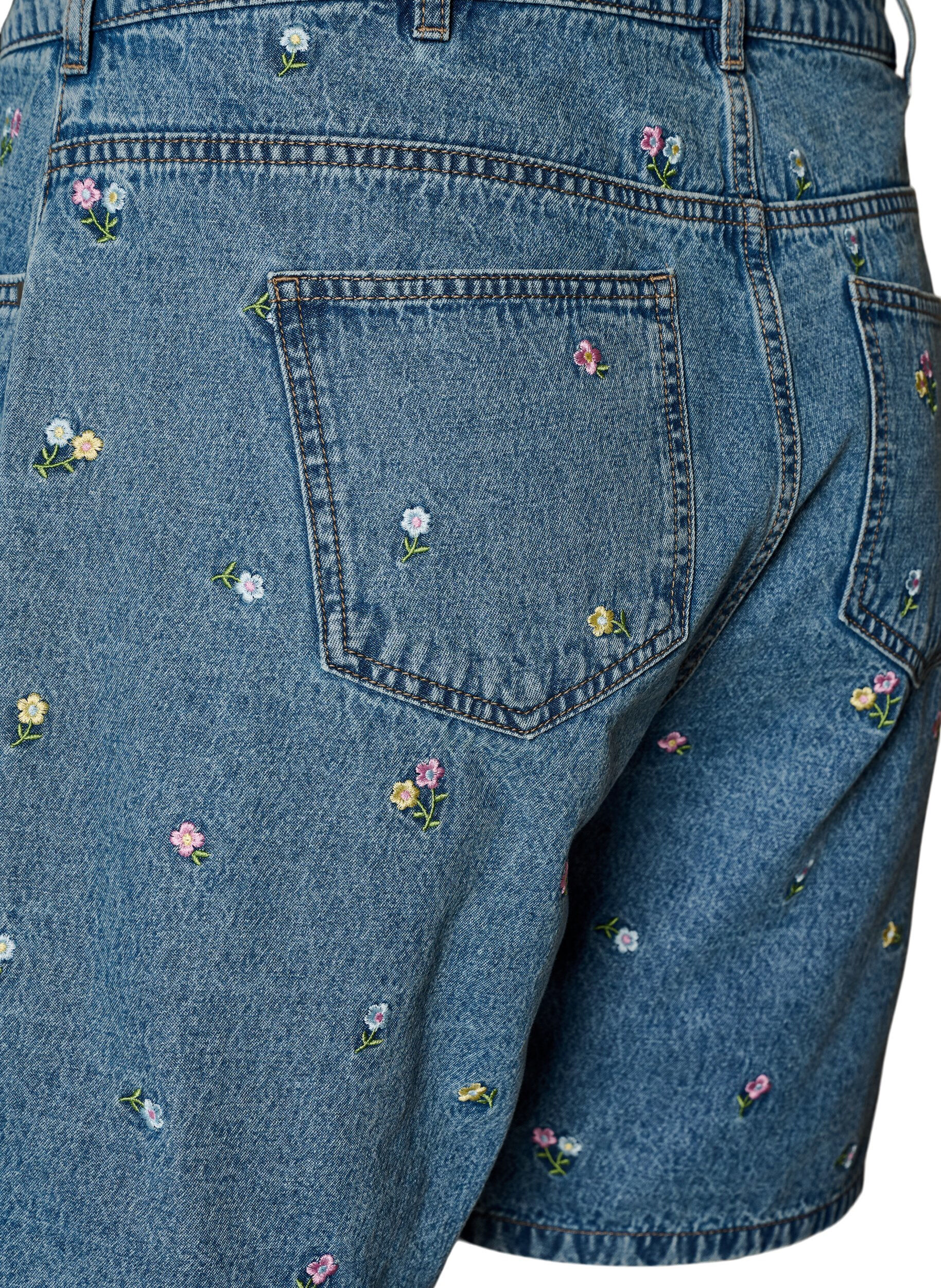 Zizzi Short en jean avec fleurs brod&eacute;es, Bleu Clair, Packshot image number 3