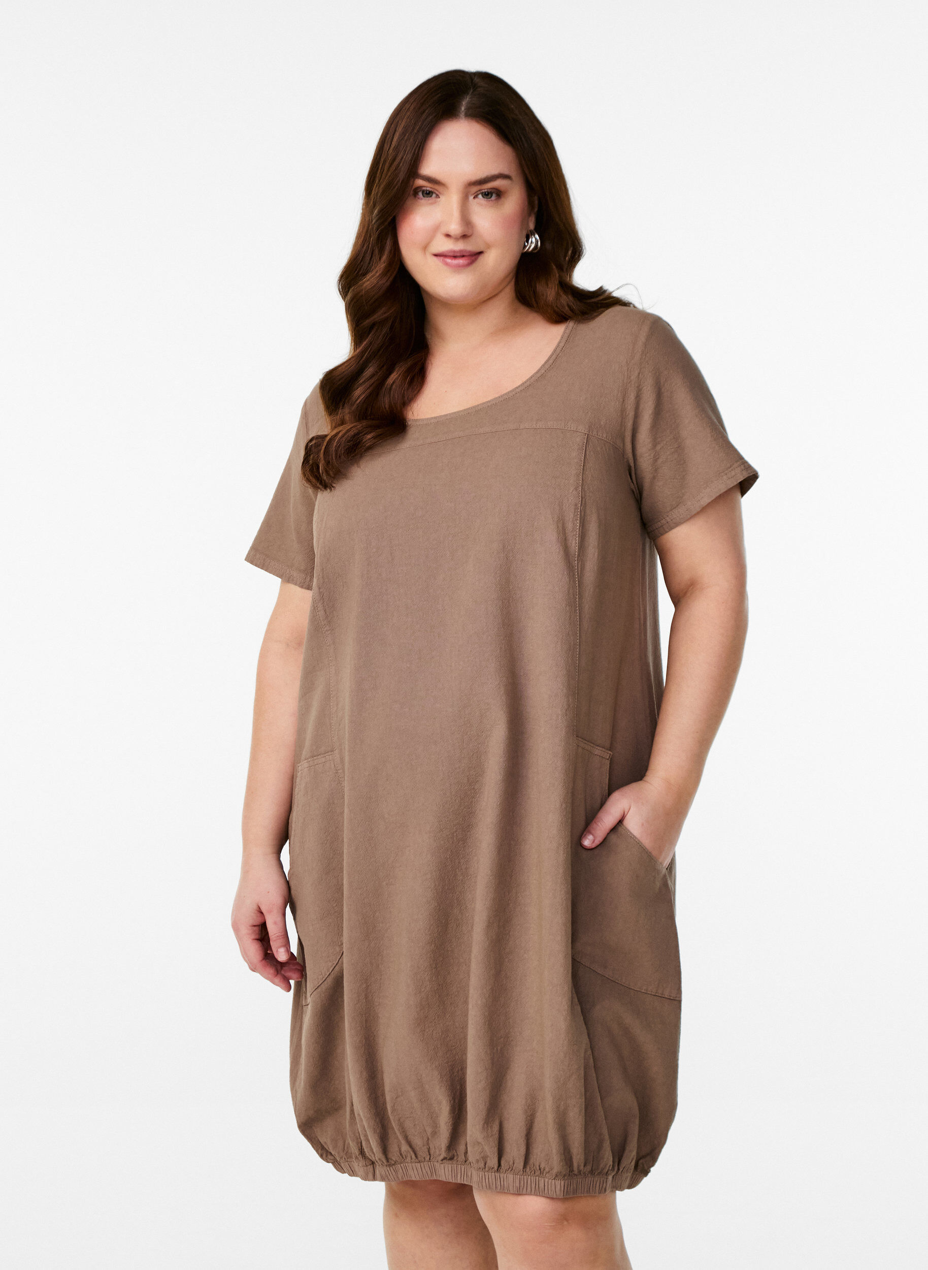 Katoenen jurk met korte mouwen, Bruin, Model