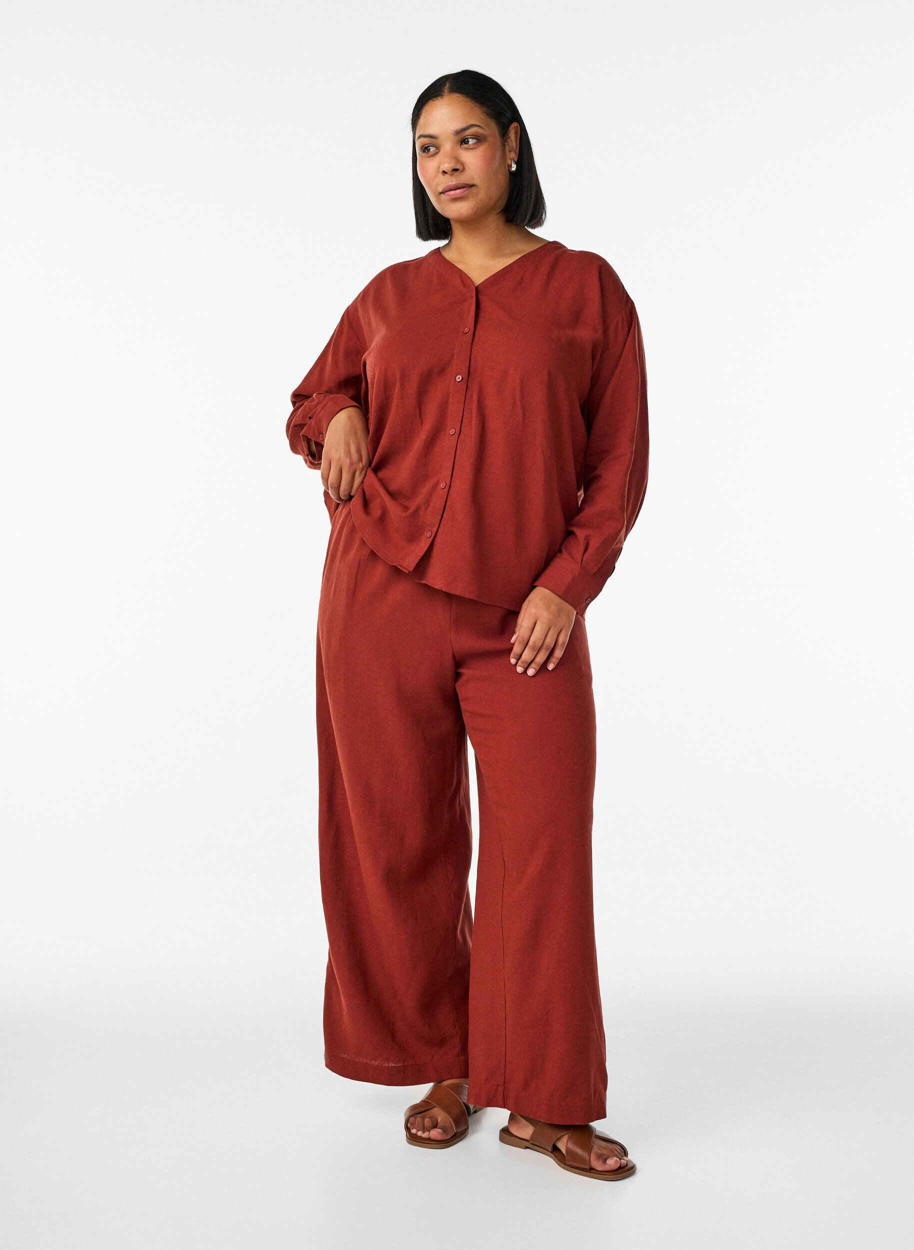 ZizziBlouse in linnen en viscose met V-hals, Rood, Model image number 1