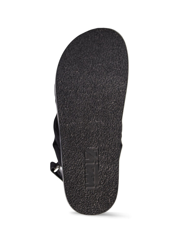 Sandaal met brede pasvorm en knoopdetail, Black, Packshot