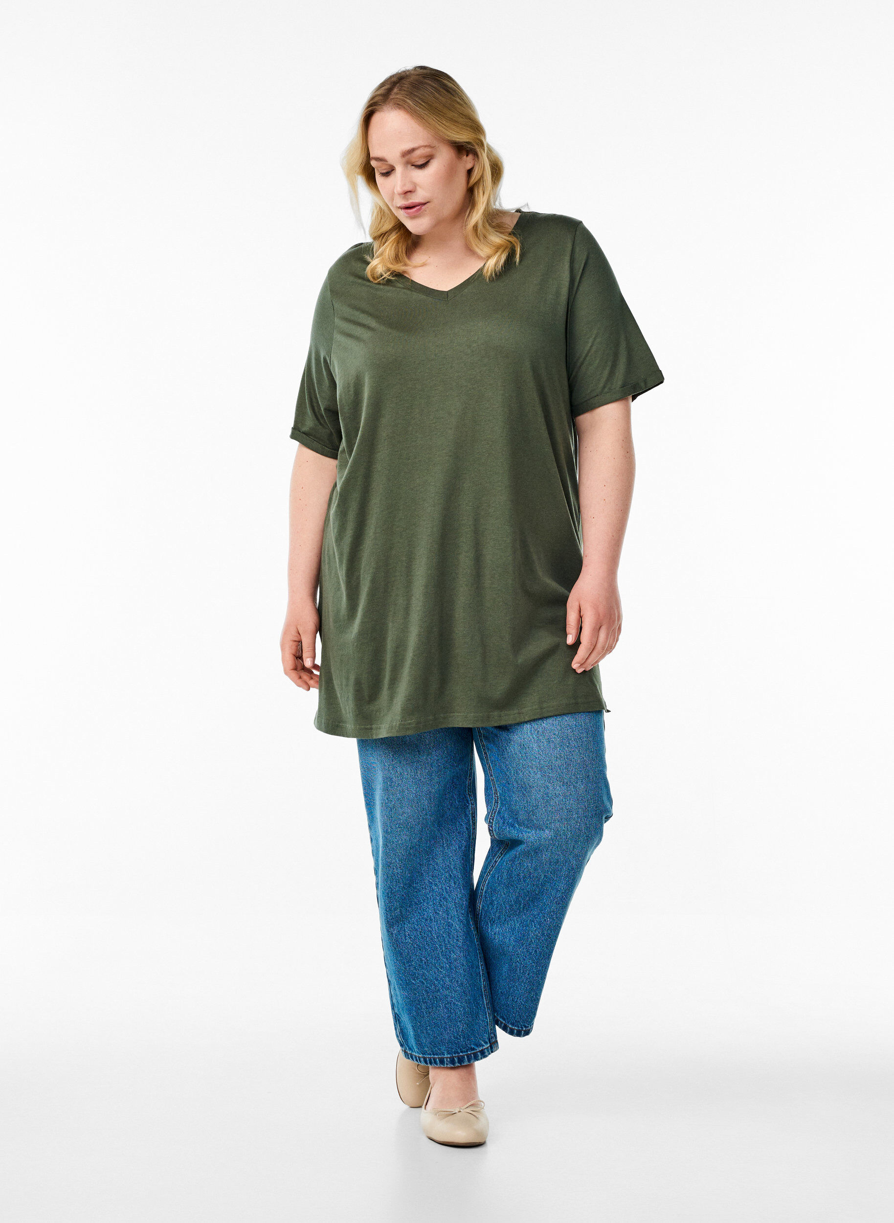 ZizziEnkelkleurig oversized T-shirt met V-hals, Groen, Model image number 1