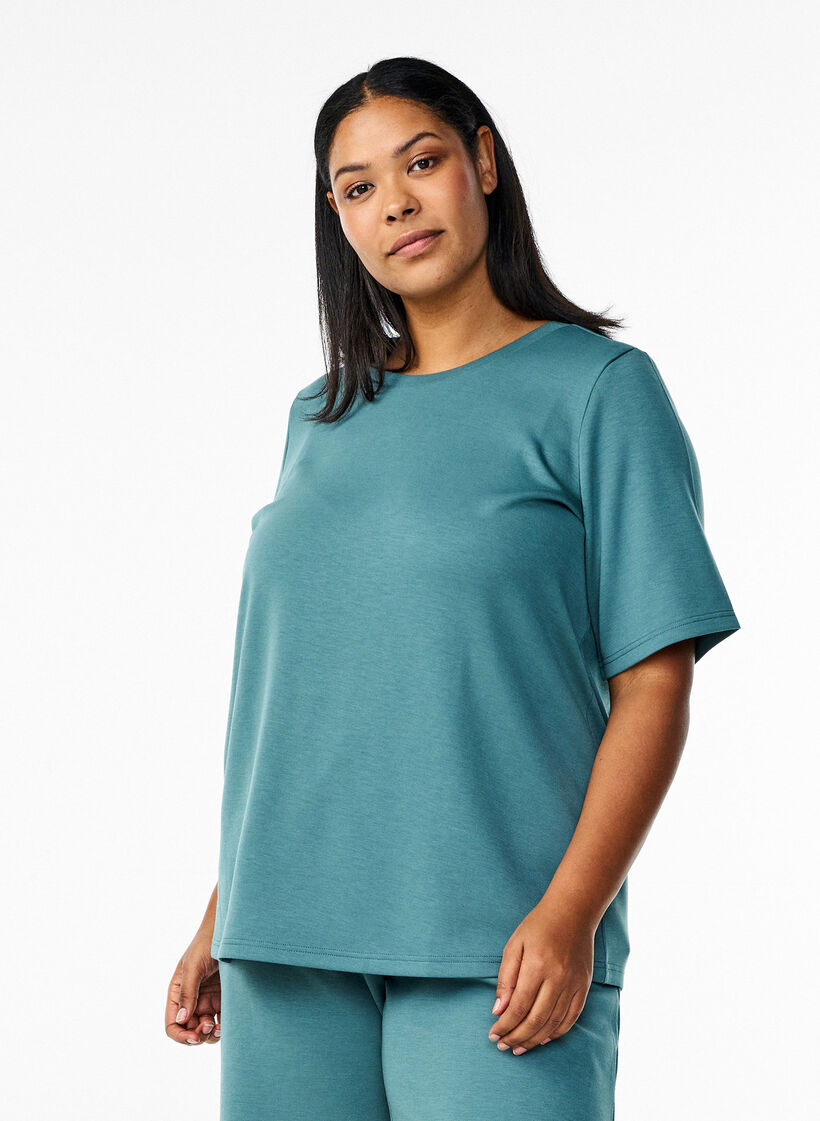 T-shirt in modalmix, Groen, Model image number 0