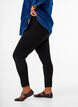 Viscose leggings met knopdetails, Zwart, Model image number 2