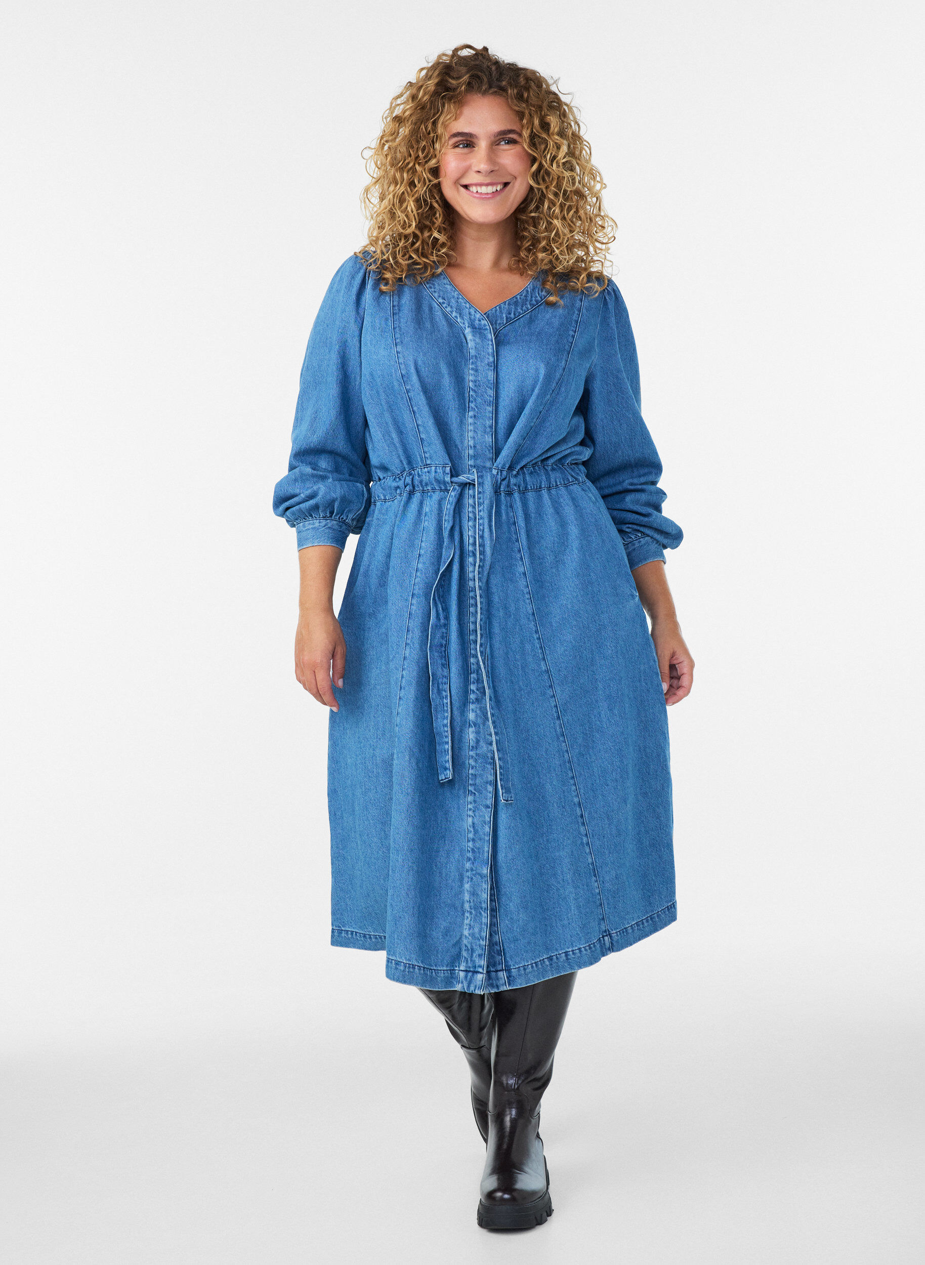 ZizziDenimjurk met V-hals en strikceintuur, Blauw, Model image number 1
