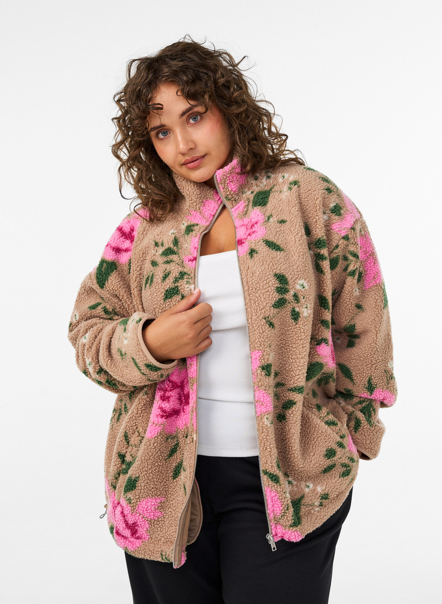 Floral fleecejack met een hoogsluitende kraag en ritssluiting, Beige, Model