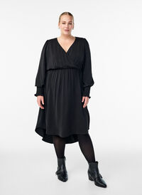 Midijurk met overslaglook en smockmouwen, Zwart Midijurk met overslaglook en smockmouwen, Zwart, Model