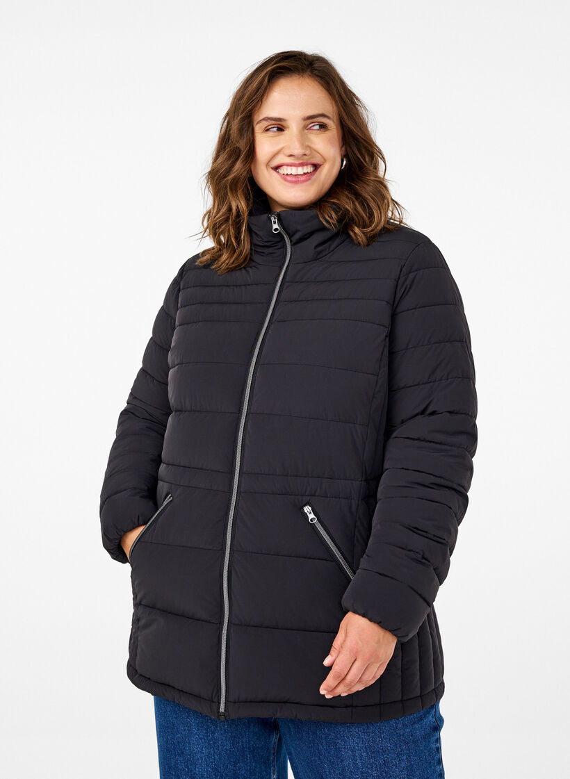 Korte puffer jas met zakken, Zwart, Model image number 0