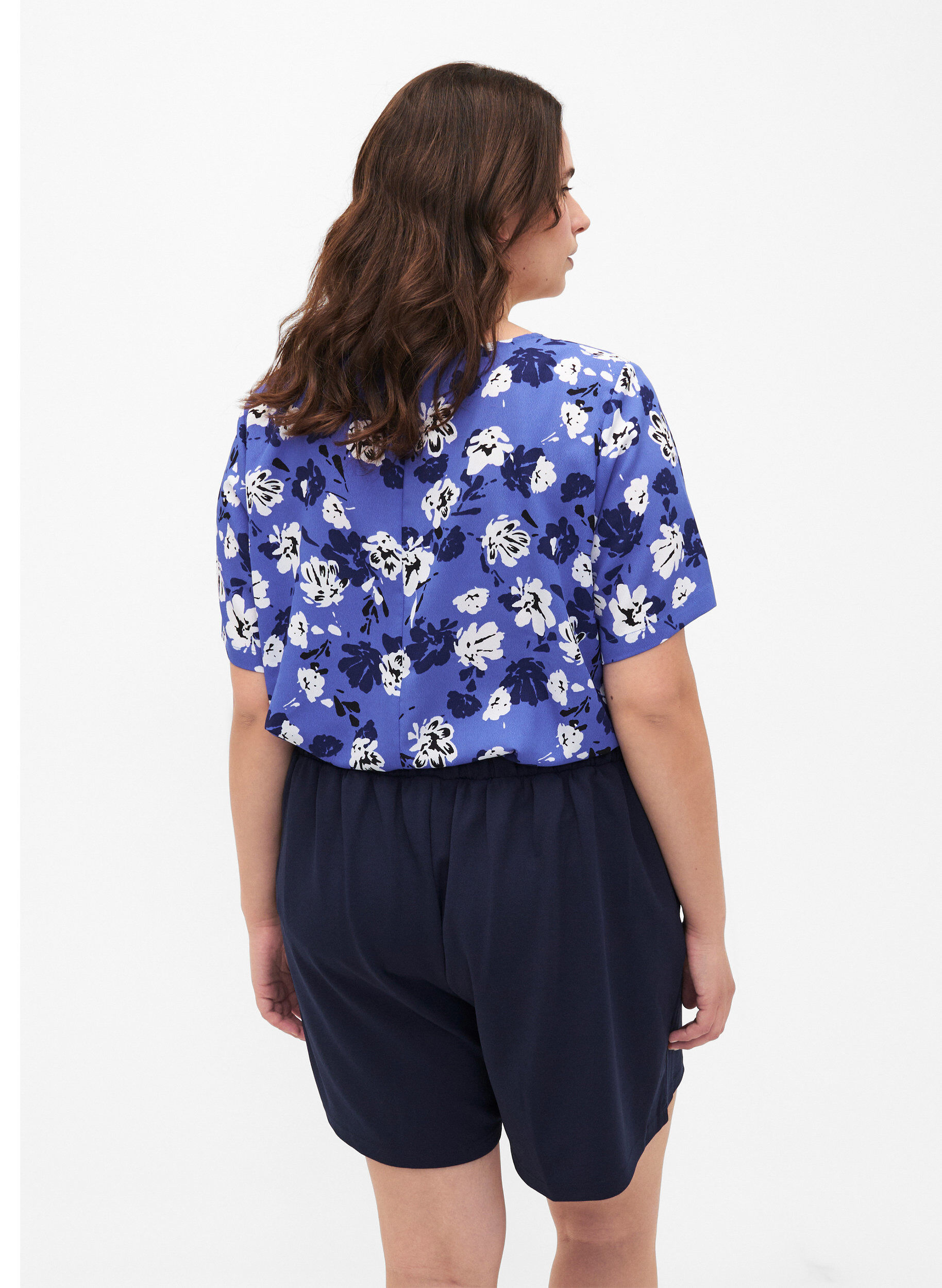 ZizziKorte broek met losse pasvorm en zakken, Blauw, Model image number 2