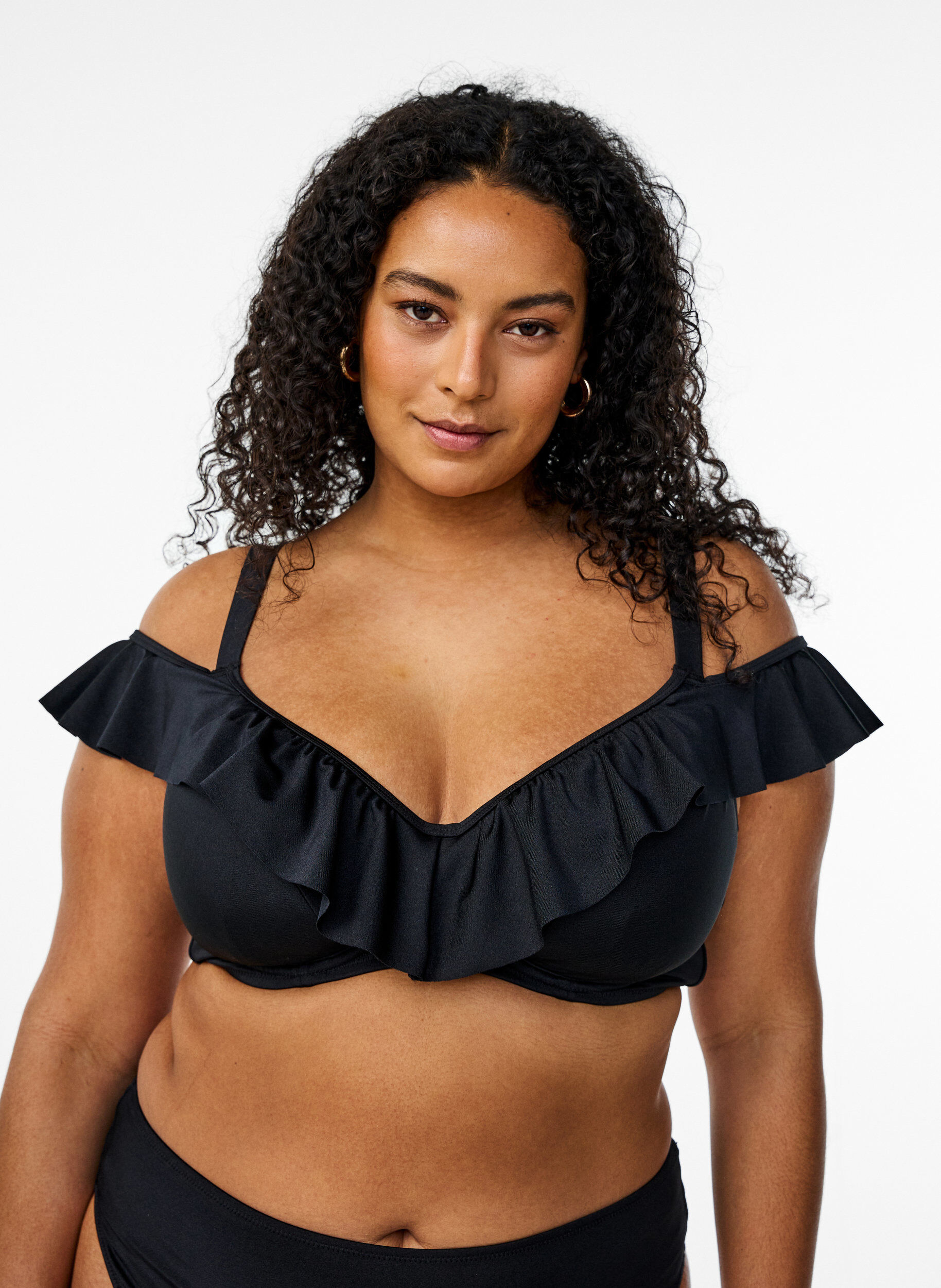 Bikini top met ruches en beugel, Zwart, Model