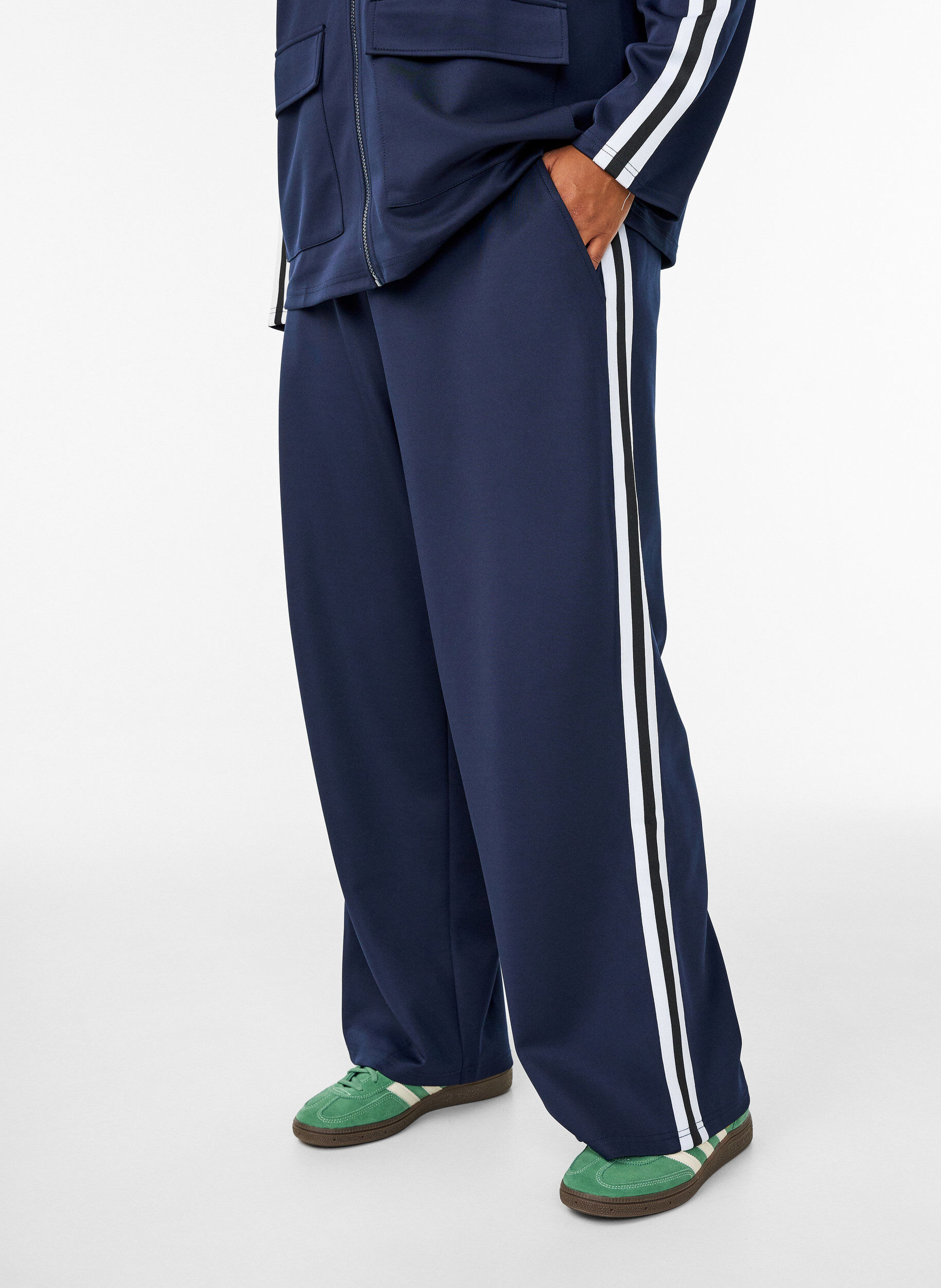 ZizziTrackpants met hoge taille en sportieve strepen, Blauw, Model image number 2