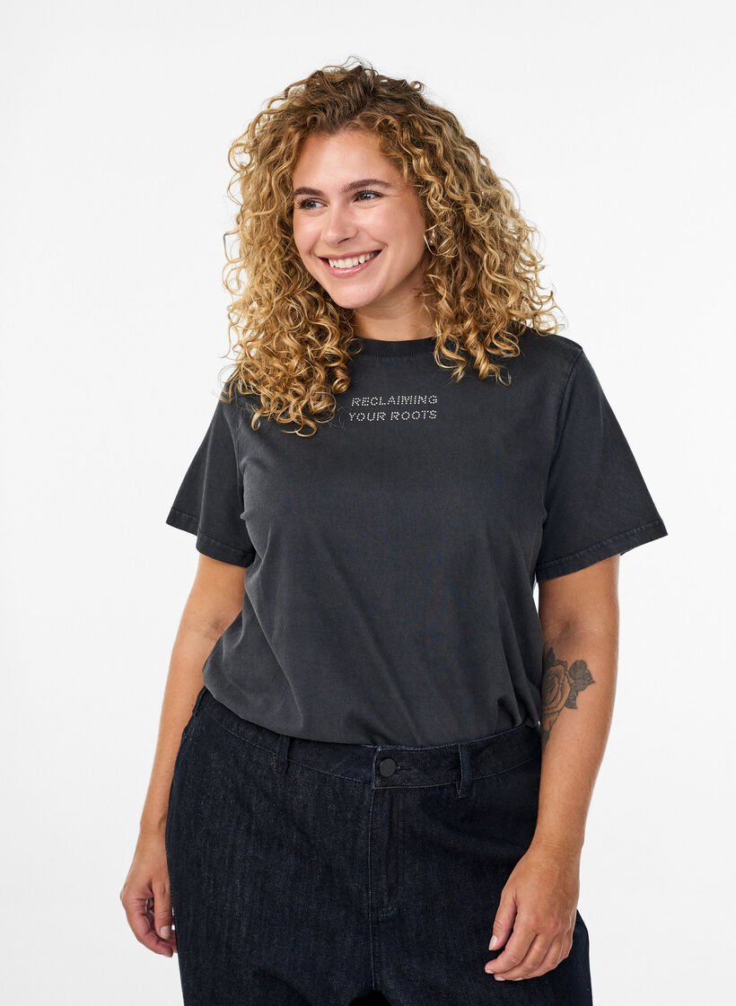Organisch katoenen T-shirt met studs, Grey Wash Reclaiming, Model