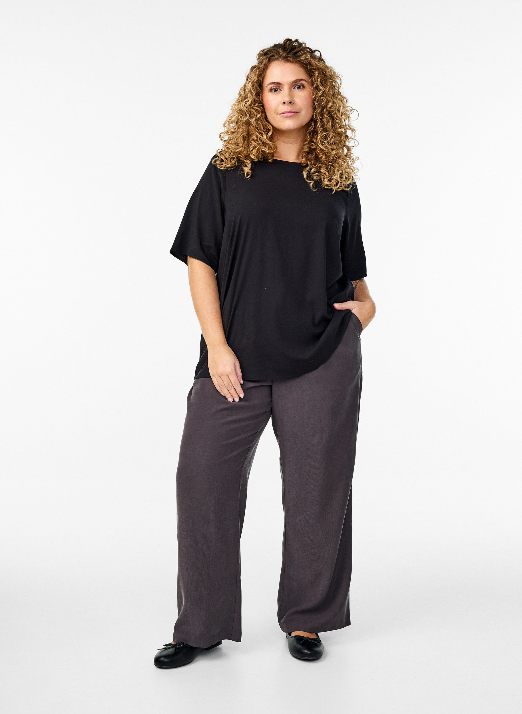 ZizziGeweven blouse met korte mouwen en ronde hals, Zwart, Model image number 1