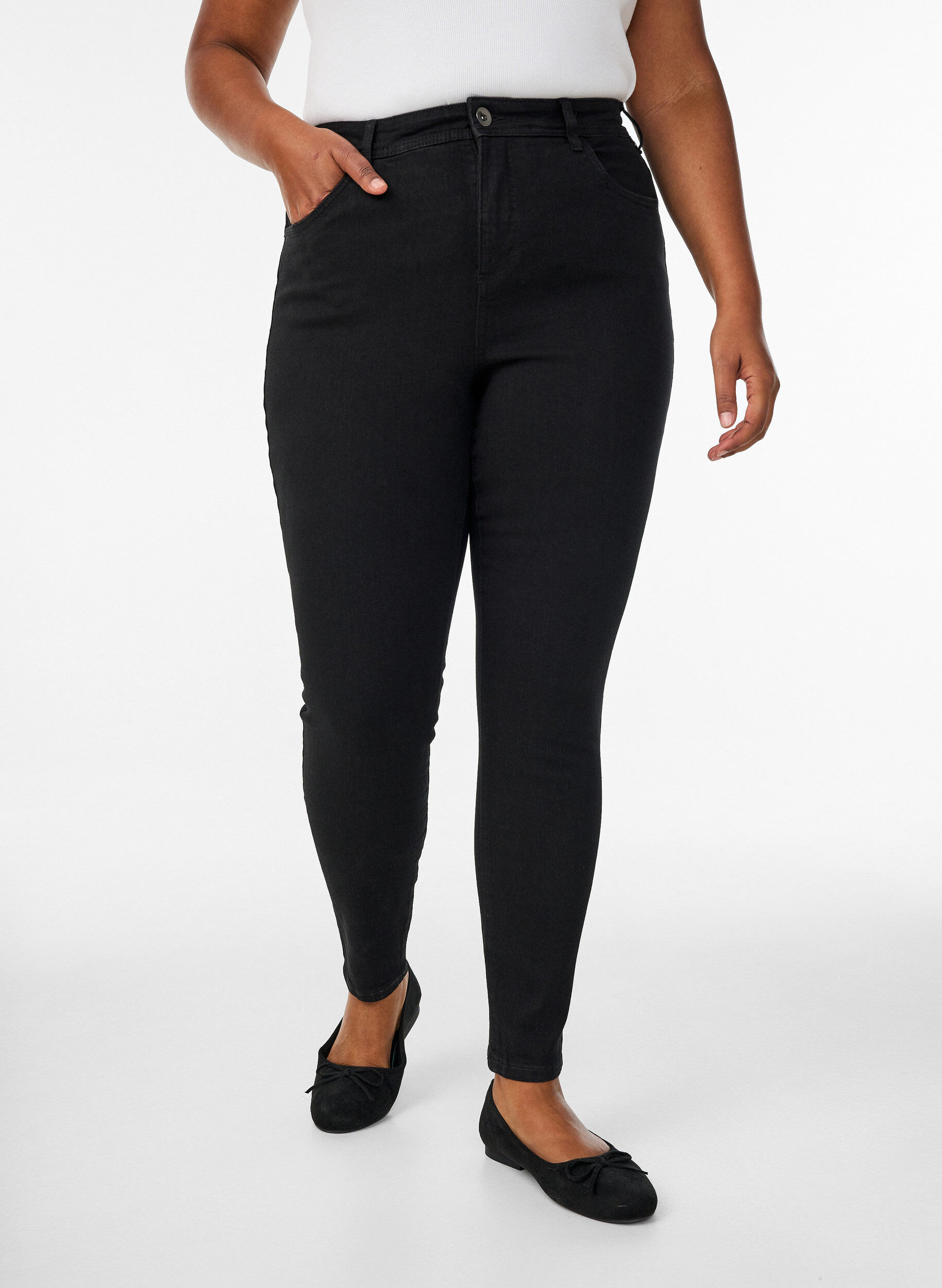 ZizziJeans met super slanke pasvorm, Zwart, Model image number 2