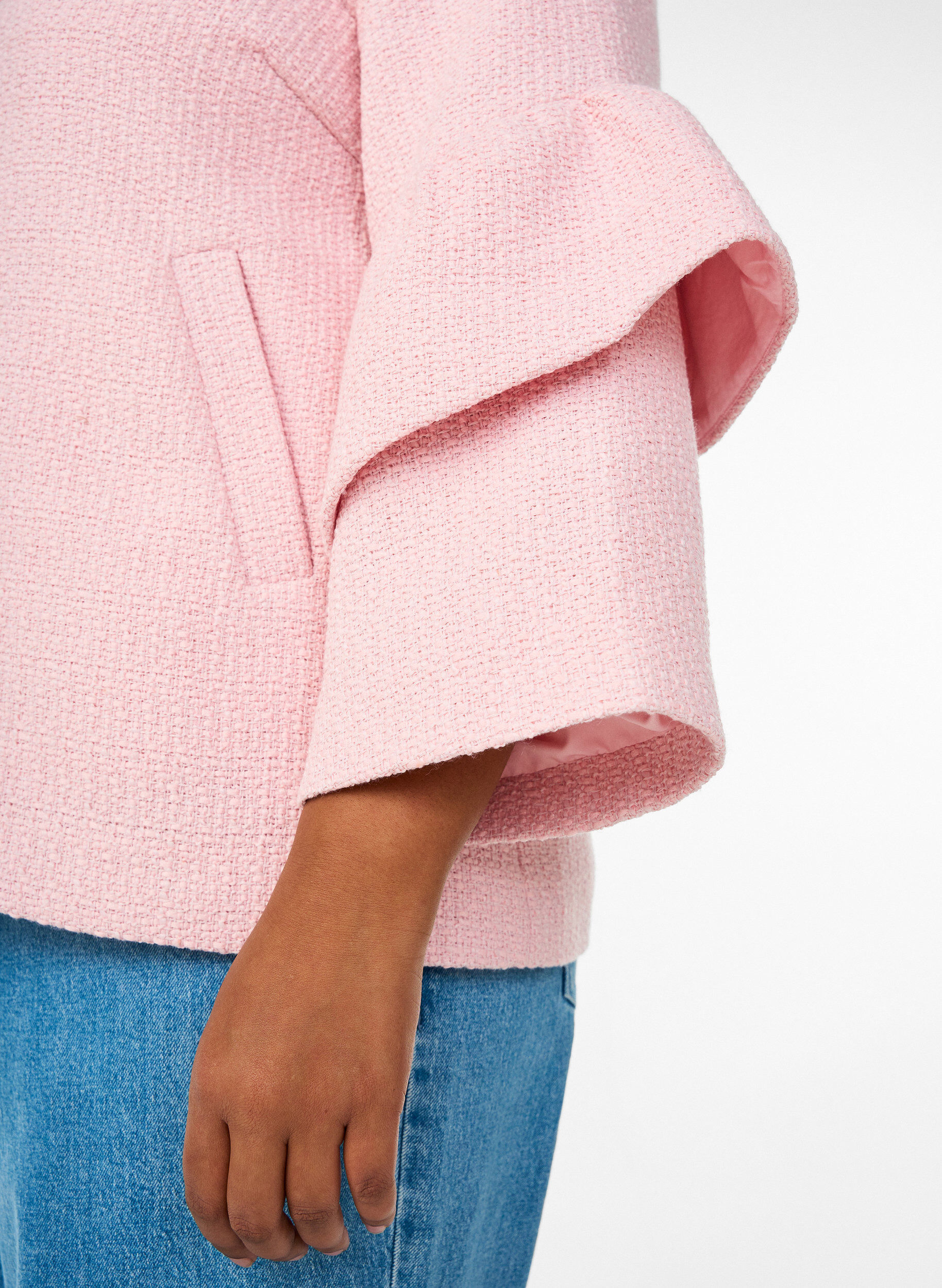 ZizziBoucl&eacute; jasje met ruchesdetails, Roze, Model image number 3