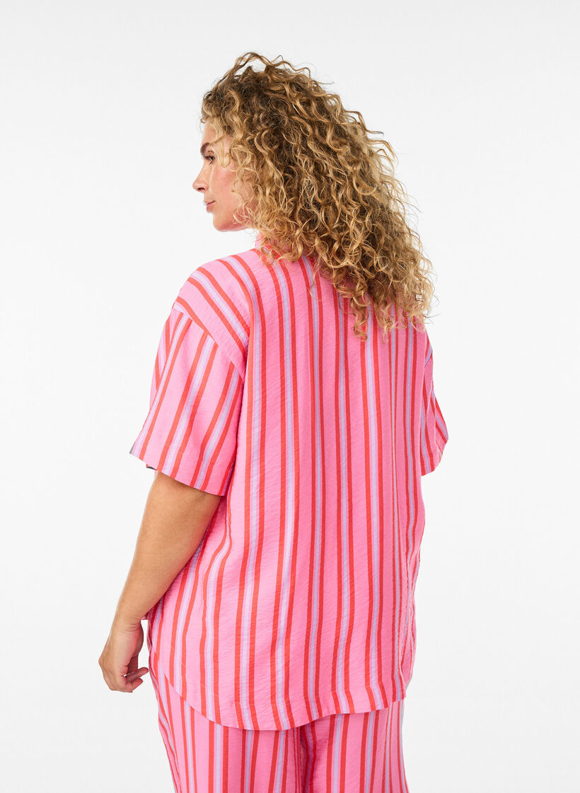 Gestreepte viscose shirt met korte mouwen, Roze, Model