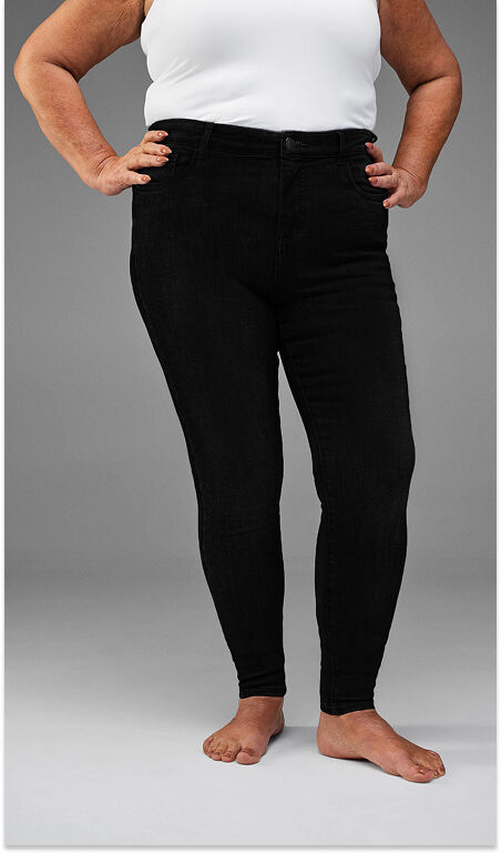  Super smalle jeans met hoge taille